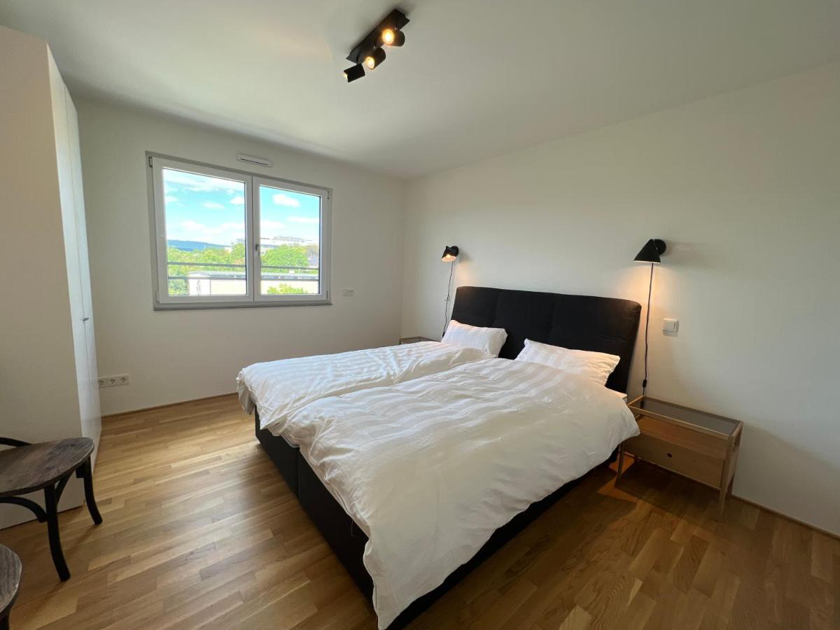 Penthouse I Dachterrasse I Tiefgaragenstellplatz I Nahe Bhf, Joho, Brita-arena Apartment *