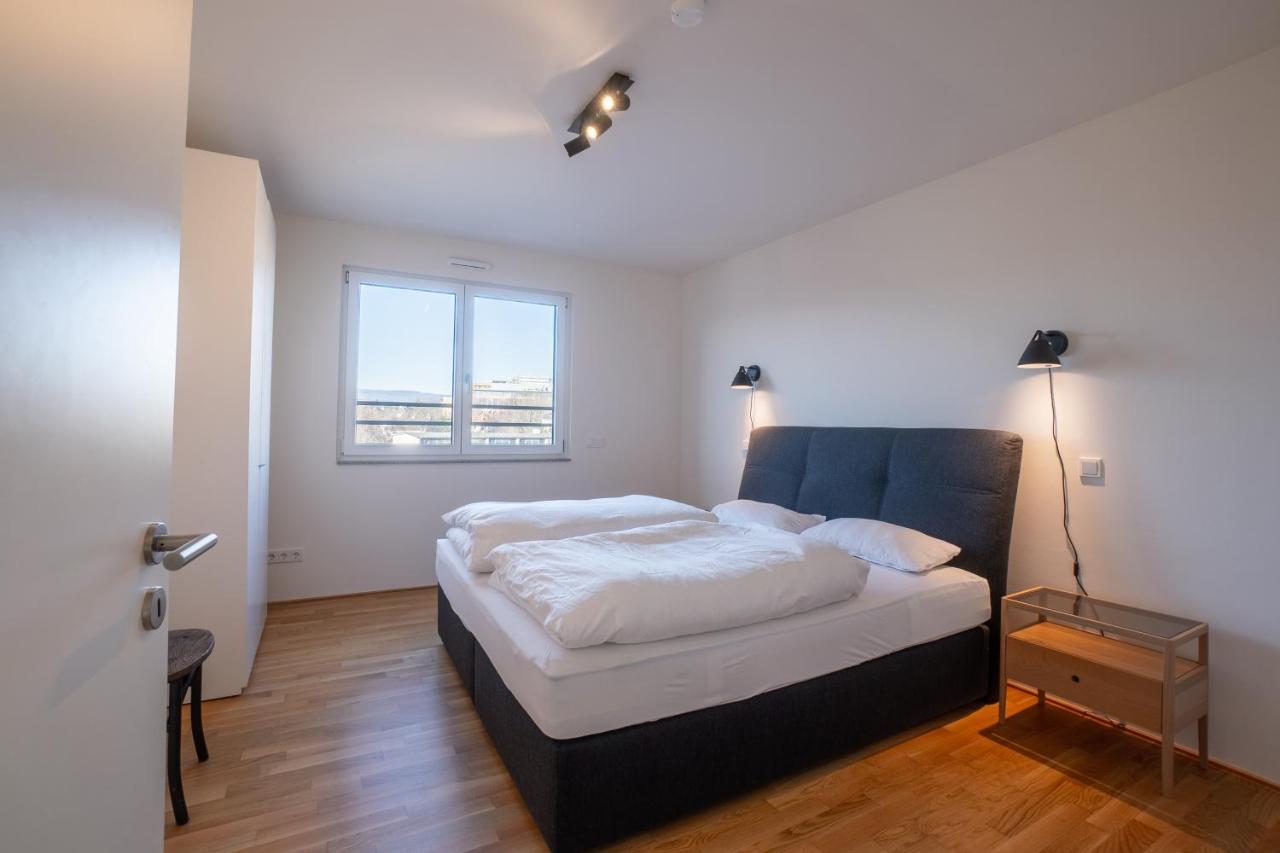 Apartment Penthouse I Dachterrasse I Tiefgaragenstellplatz I Nahe Bhf, Joho, Brita-arena