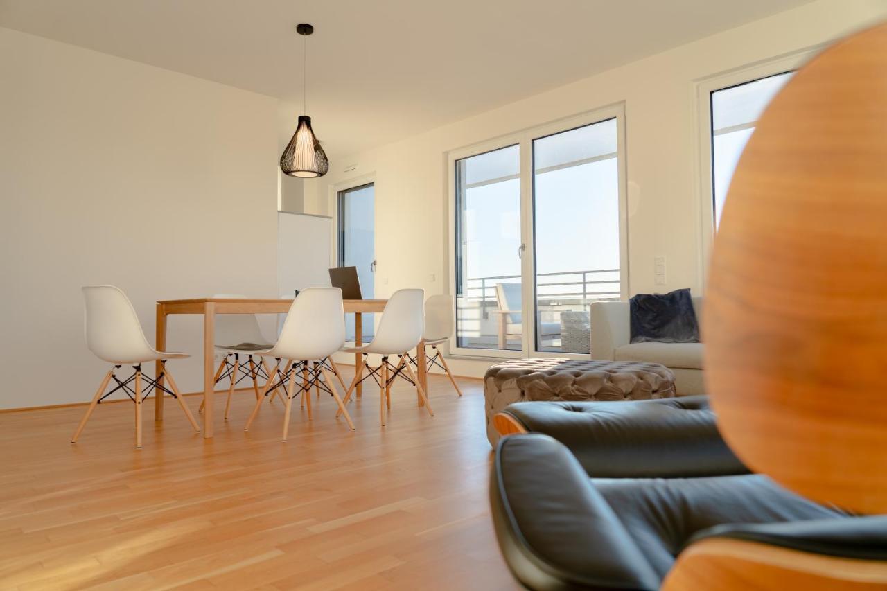 Apartment Penthouse I Dachterrasse I Tiefgaragenstellplatz I Nahe Bhf, Joho, Brita-arena