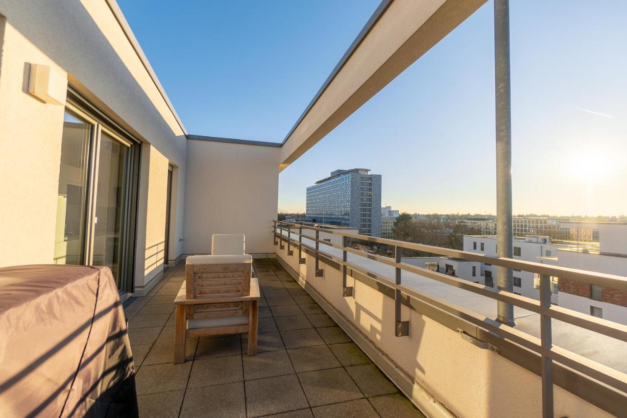 Penthouse I Dachterrasse I Tiefgaragenstellplatz I Nahe Bhf, Joho, Brita-arena Apartment *